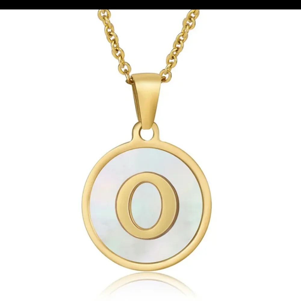 New gold plated stainless steel shell initial necklace - Picture 5 of 16